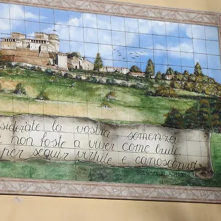 לינה וארוחת בוקר Al Glicine לנגיראנו